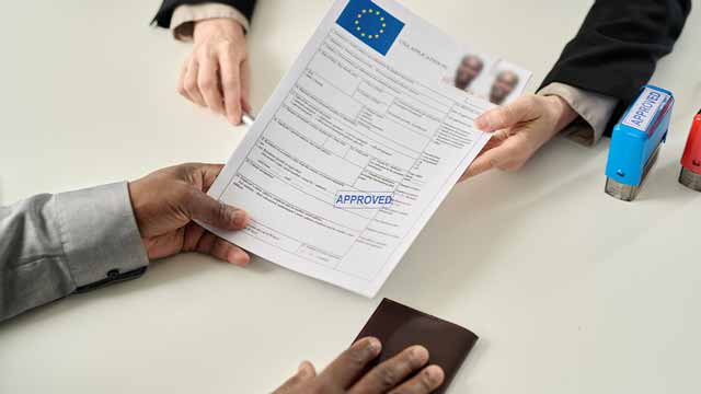 Contratos Internacionais: como redigir e negociar acordos globais com segurança jurídica