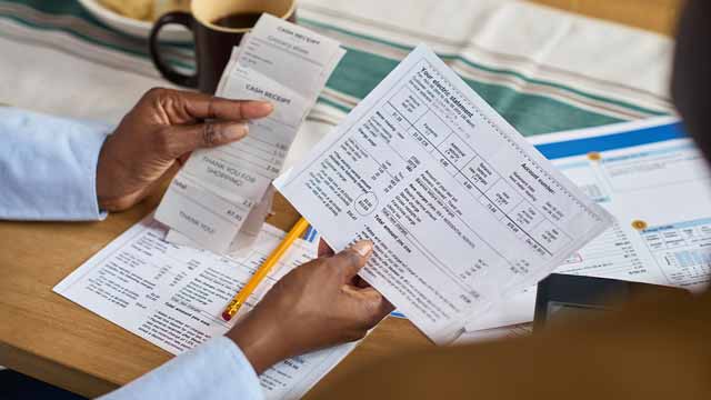 Cobrança indevida de R$ 40? Você pode receber indenização de até R$ 9 mil